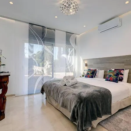 010 Luxurious 4 Bed Villa, Private Pool And Sea Views Villa Santa Fe de los Boliches