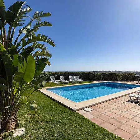 Villa 010 Luxurious 4 Bed Villa, Private Pool And Sea Views *